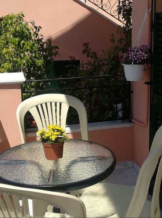 Marios Apartment Lákones المظهر الخارجي الصورة